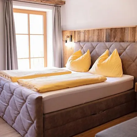 Lohningbauer Farm stay *